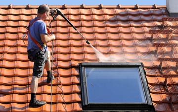 roof cleaning Roundbush Green, Essex